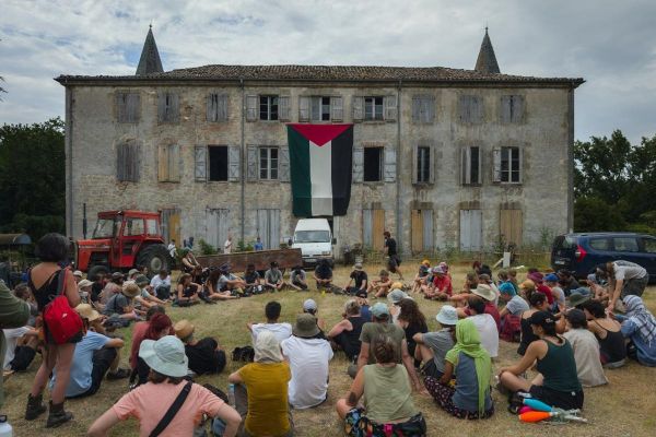 Mobilisation anti-A69, malgré l'interdiction de la préfecture, calme mais très surveillée