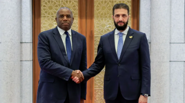 بريطانيا تعلن عودة العلاقات مع سوريا بعد قطيعة الـ14 عاما