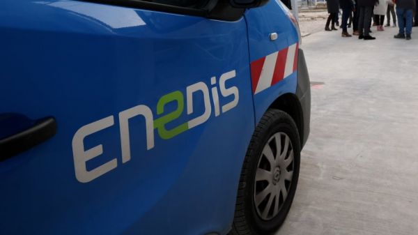 Panne d'électricité à Aubagne : "Avec un bébé de 6 mois, c'est long", la galère pour 5 900 foyers en pleine canicule