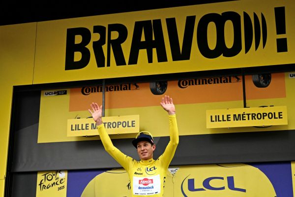 Tour de France. Philipsen ne perd pas le Nord, Evenepoel lâche du temps