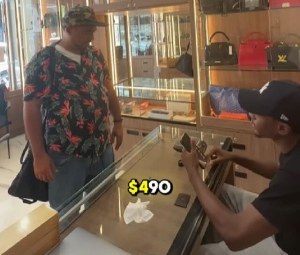 New York en panique : Ruée vers l'or et pénurie de cash dans le Diamond District !