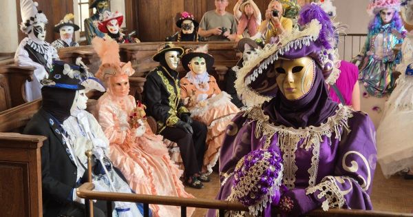 Photos. Le carnaval vénitien de Neufchâteau enregistre un nombre record de costumés