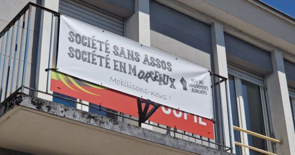 Vosges. Contrexéville : le centre social La Toupie affiche son opposition à la loi de finances