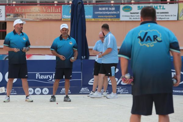 Jeu provençal - championnat de France : l'équipe Lacroix au rendez-vous des demi-finales, toujours sur un air de feria