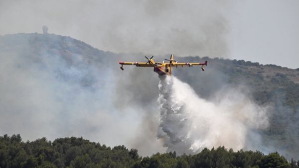 Incendie dans l'Hérault : fixé, circonscrit, maîtrisé, noyé... on vous explique les étapes qui précèdent l'extinction d'un feu