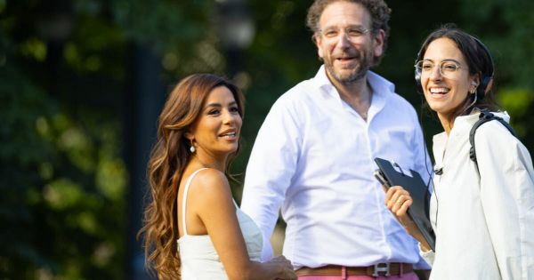 Strasbourg. La star Eva Longoria a débuté le tournage de "Searching For" dans les rues du centre-ville ce samedi