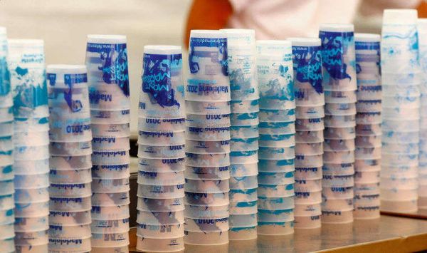 Accumulation, écologie, économies : pourquoi collectionner les gobelets de festival est une fausse bonne idée
