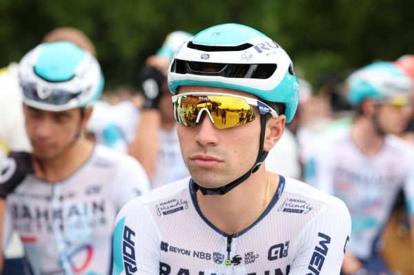 Le chemin de croix du Varois Lenny Martinez, dernier de la première étape du Tour de France 2025