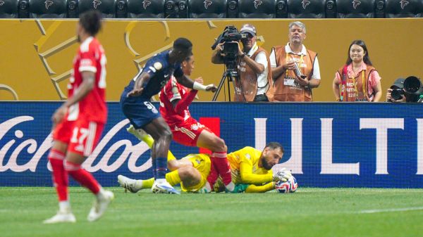 PSG-Bayern: "C'est une question de respect", Neuer critique l'attitude de Donnarumma après la grave blessure de Musiala