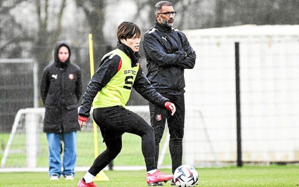 Le Japonais Kyogo Furuhashi quitte officiellement Rennes pour Birmingham
