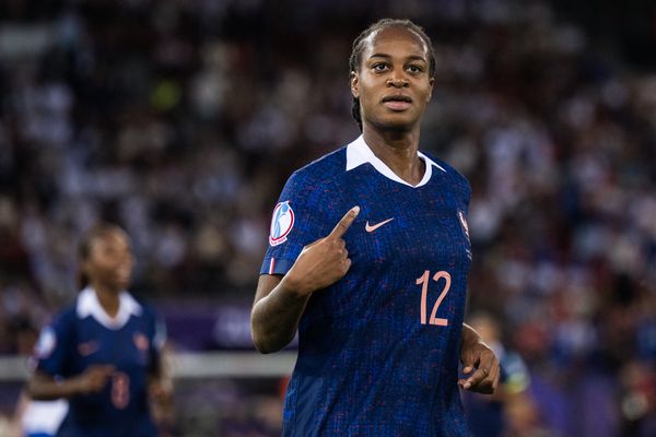 Le gros coup des Bleus face aux tenantes du titre ! - Débrief et NOTES des joueuses (France 2-1 Angleterre)