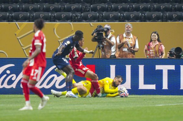 Sorti sur blessure face au PSG, Jamal Musiala sérieusement touché à la cheville