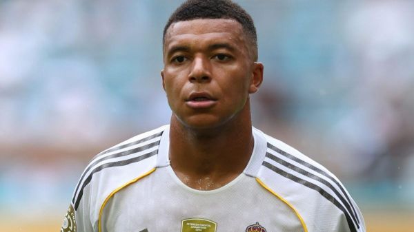 Real Madrid : le ciseau dingue de Kylian Mbappé face à Dortmund