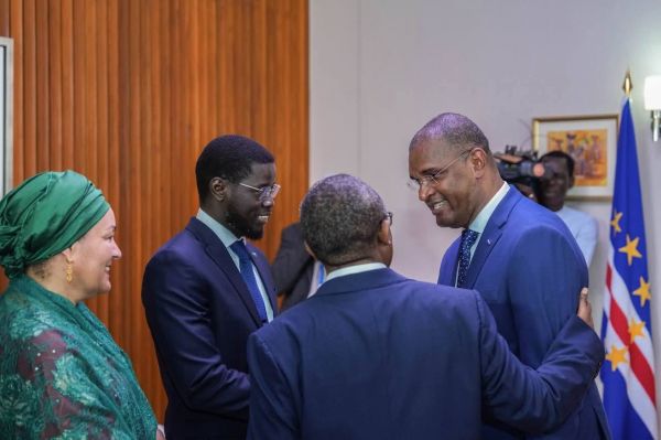 Le Pr Diomaye Faye  a pris part à la cérémonie officielle marquant le 50e anniversaire de l'indépendance du Cabo Verde.