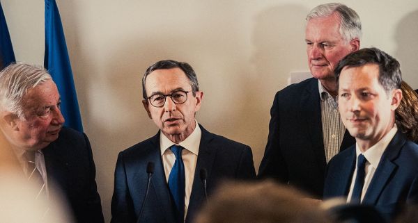 Énergies renouvelables : la maison brûle, où regarde LR ?