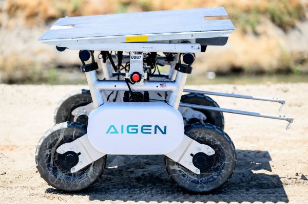 En Californie, des robots désherbants pour limiter l'utilisation des pesticides