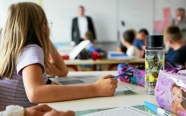 La semaine de quatre jours à l'école primaire : un débat qui continue de diviser