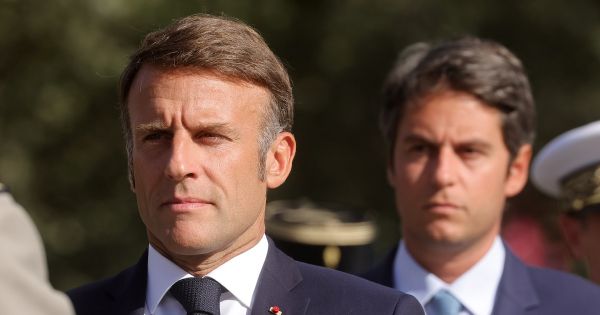 Emmanuel Macron appelle ses troupes à l'action plutôt qu'aux ambitions personnelles pour 2027