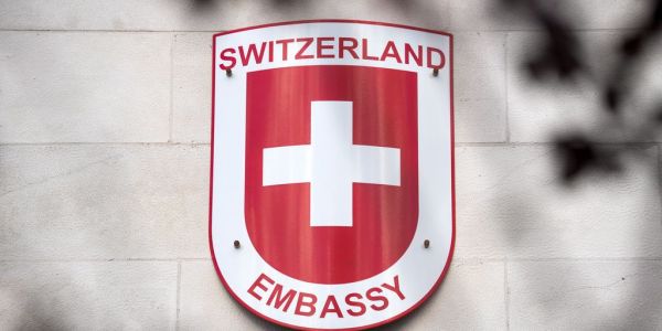 Diplomatie suisse: L'ambassade de Suisse à Téhéran rouvre ses portes