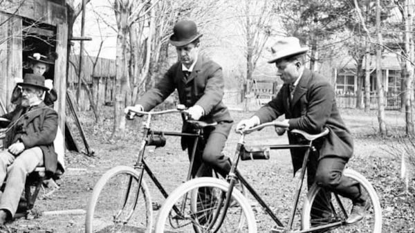 Les années 1890 : l'âge d'or du vélo à Montréal... et son déclin