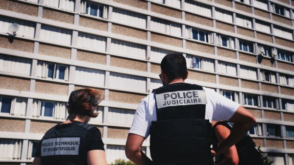 Comment le narcobanditisme transforme des petites mains endettées en tueurs à gages