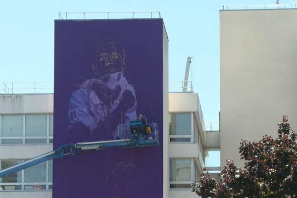 "C'est très bien pour embellir la ville" : des murs ternes transformés en fresques par des street-artistes à Cergy-Pontoise