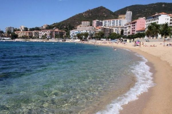 Quelles sont ces deux villes Corses préférées des Français pour les vacances d'été ?