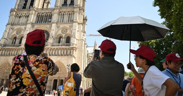 Notre-Dame de Paris : plus de 6 millions de visiteurs depuis sa réouverture, en passe d'être le monument le plus visité de France