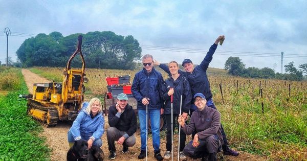 Non-voyants, ils se décarcassent pour faire leur vin !