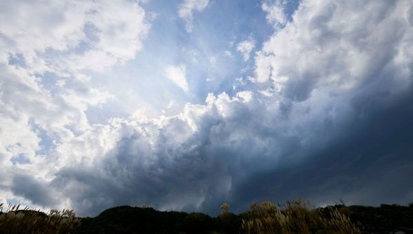 Météo : pluie et orages sur le Nord-Est, retour du soleil, quel temps pour la semaine ?