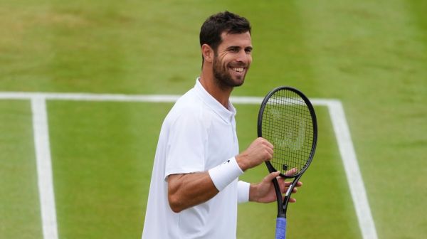 Khachanov premier qualifié pour les quarts