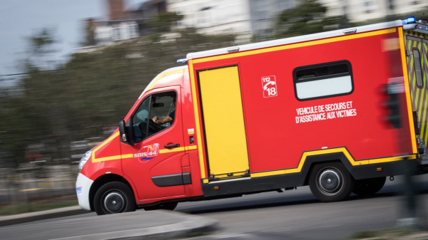 PARIS: UN HOMME SAUVE SIX PERSONNES D'UN INCENDIE DANS LE 18E ARRONDISSEMENT