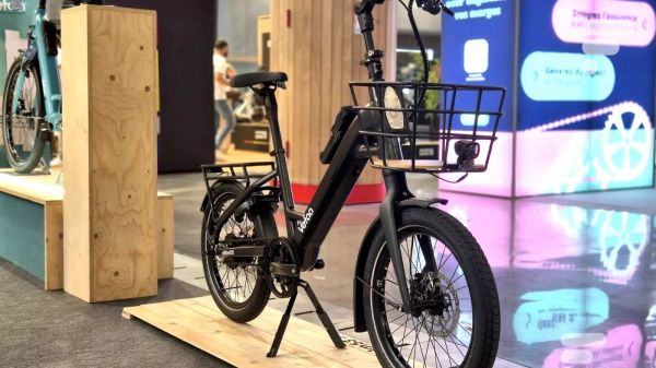 Compact, malin et pratique : le nouveau vélo électrique Vefaa veut allier le meilleur de tous les mondes