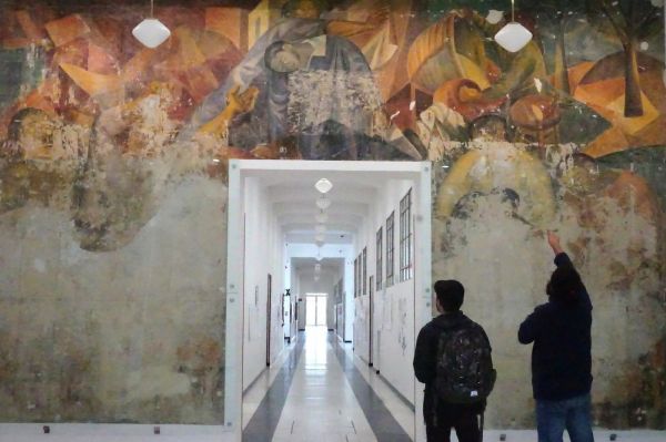 Quand l'intelligence artificielle restaure une fresque cachée depuis 70 ans en Colombie