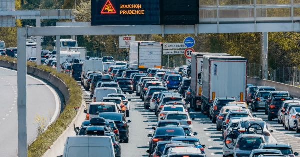 En direct. Plusieurs zones de ralentissement sur l'autoroute A7