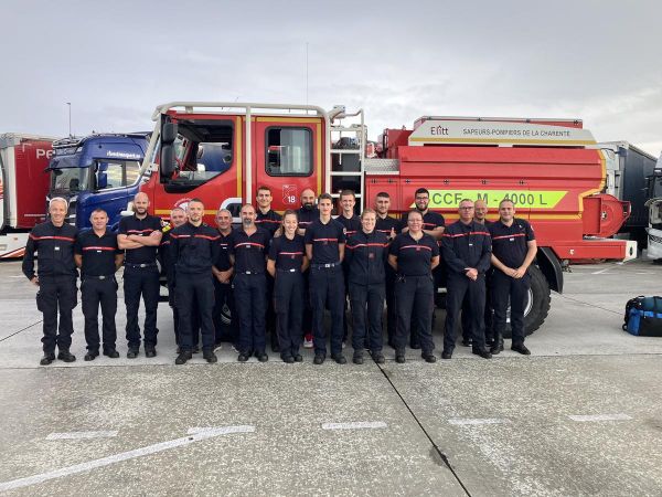 Feux de forêt: un détachement de pompiers charentais en renfort dans l'Hérault