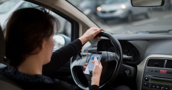 Sécurité routière. Comment les notifications de nos smartphones double le risque d'accident sur la route