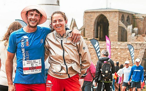 Elle remporte le 57 km, il termine dans le top 10 : Margaux et Benoît Guillaume, un couple en or sur le Trail du Bout du monde