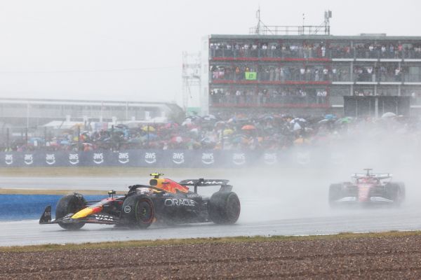 F1 Crash stupéfiant du tricolore Hadjar, sa monoplace s’est disloquée !