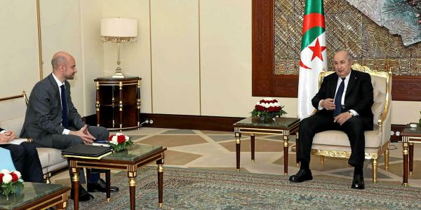 Alger croise le fer avec Paris