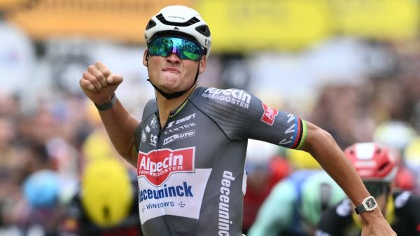 Tour de France 2025 : Van der Poel s'impose à Boulogne-sur-Mer et s'empare du maillot jaune
