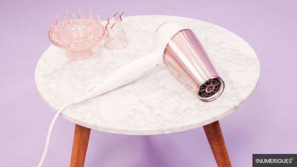Test Philips MoistureProtect : le sèche-cheveux qui va droit au but