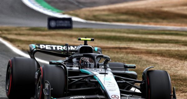 GP de Grande-Bretagne : Piastri sous enquête, Verstappen rate le restart, Antonelli contraint d'abandonner !
