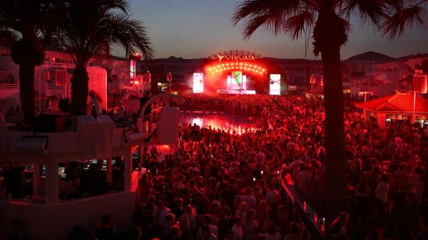 À Ibiza, la colère des urgentistes contre les boîtes de nuit et leurs clients en consommation abusive de drogues
