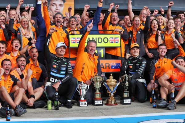 McLaren ne blâme pas Piastri pour avoir demandé de reprendre sa position