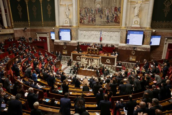 Assemblée: vers un vote pour la restitution du tambour parleur à la Côte d'Ivoire