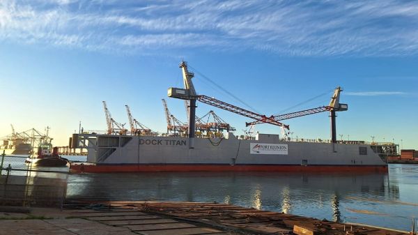 Le dock flottant Titan entièrement retapé en Afrique du Sud