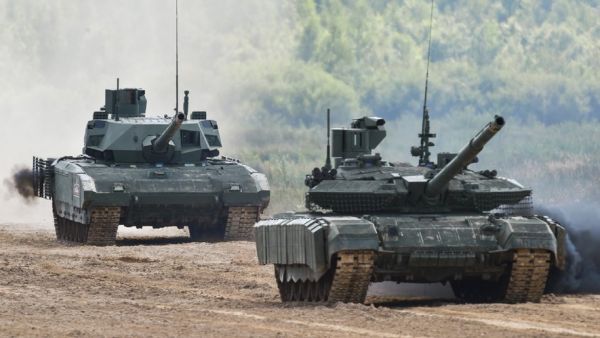 Guerre en Ukraine : "La Russie produit en trois mois autant de munitions que l'OTAN en un an"... Face à une Russie en pleine renaissance, l'Europe appelée à renforcer sa défense
