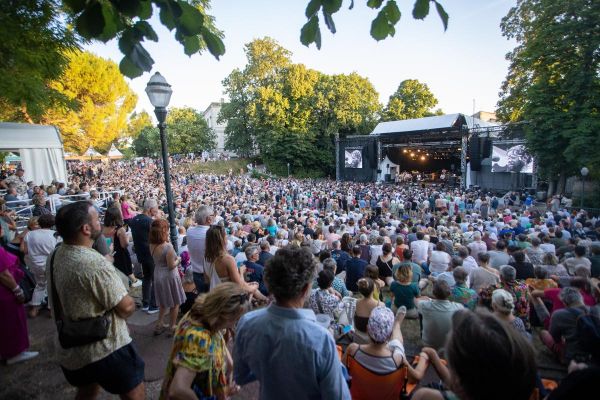« Le festival n'est pas menacé, mais ça ne va pas être simple » Plus de 20.000 personnes au Blues Passions à Cognac pour quatre jours de festival