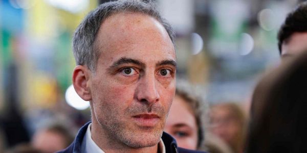 Autoroute A69 : Raphaël Glucksmann appelle la droite à la modération après les incidents dans le Tarn